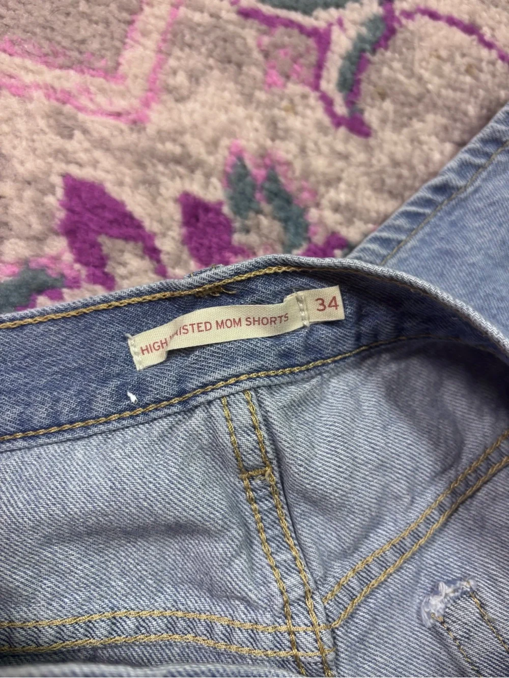 Levi’s High‎ Rise Mom Jean Shorts Size 34 Vintage Wash Relaxed Denim hemp